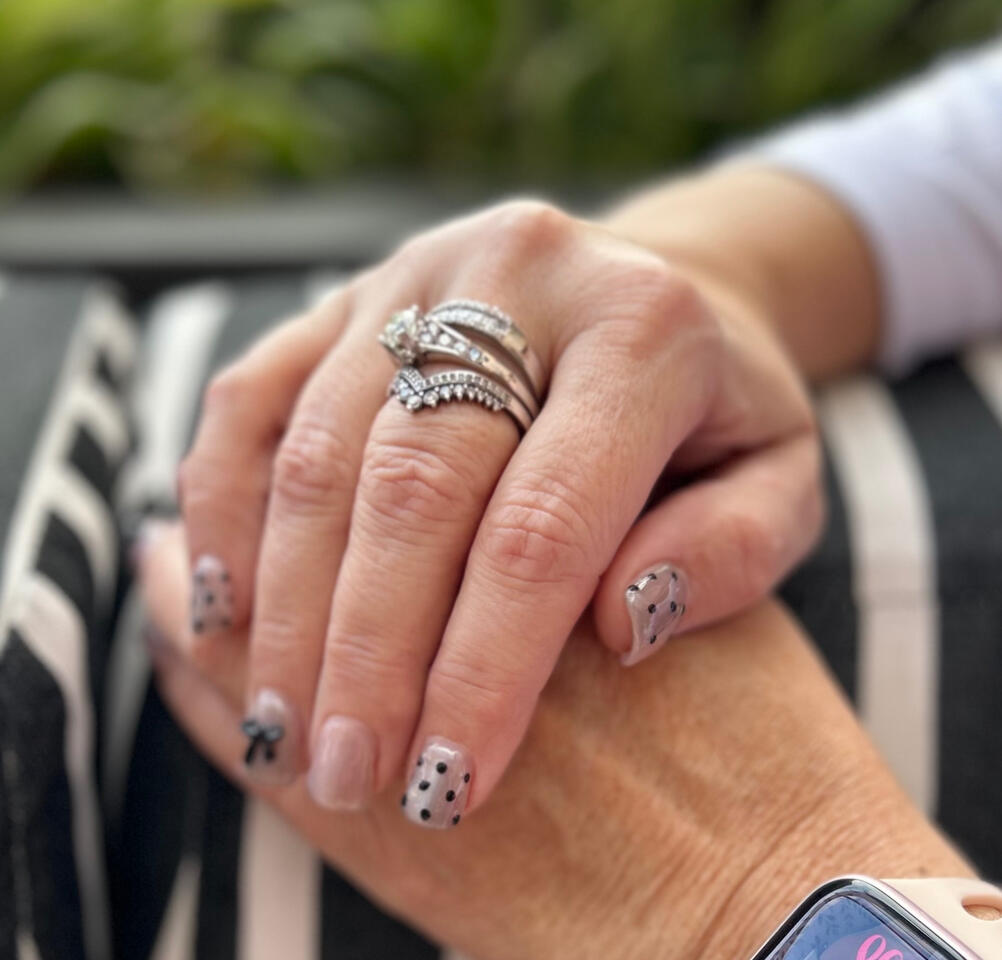 Bow tie nail